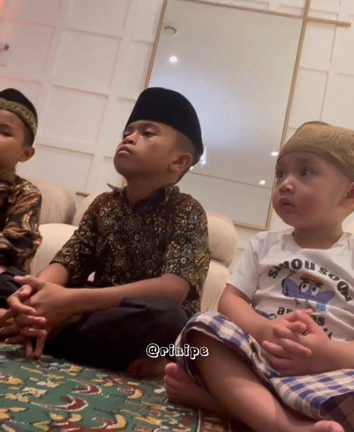momen Cipung ikut ngaji (instagram.com/riniperdiyanti)