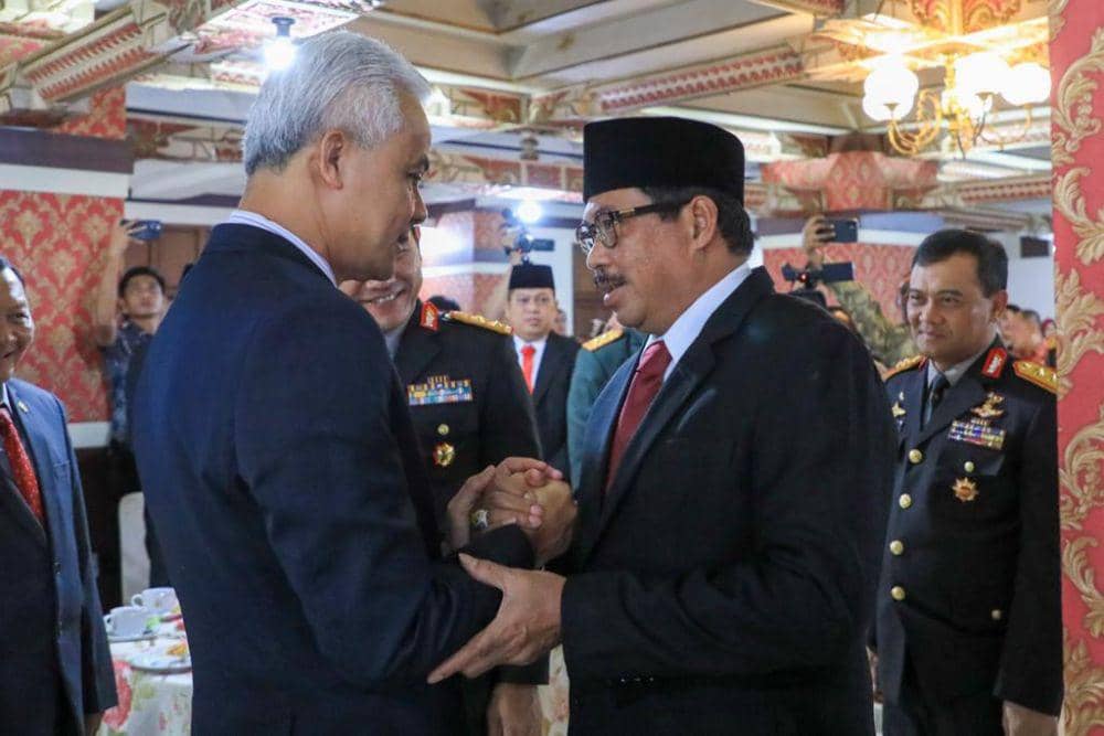 Hari Pertama Jadi Pj Gubernur Jateng, Nana Sudjana Langsung Peringatkan OPD