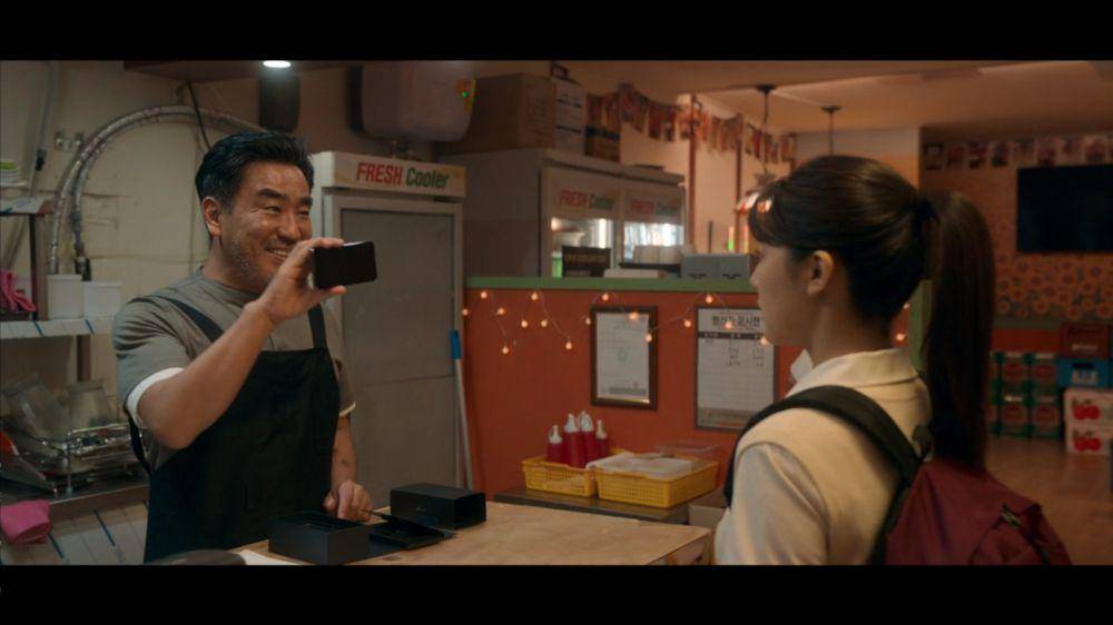 Ryoo Seung Ryong dan Go Yoon Jung di drama Moving (dok. Disney+/Moving)