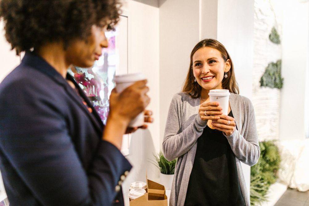 ilustrasi dua perempuan (pexels.com/RDNE Stock project)