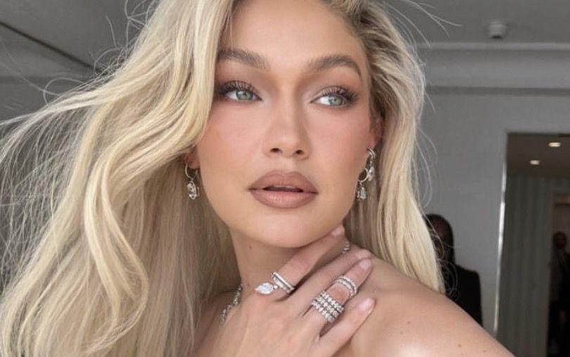Gigi Hadid Spill Caranya Bagi Waktu Jadi Ibu dan Supermodel