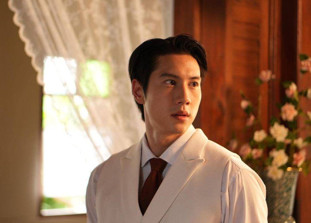 Bright Rapheephong dalam drama I Feel You Linger In The Air (dok. GMM One/ I Feel You Linger In The Air)