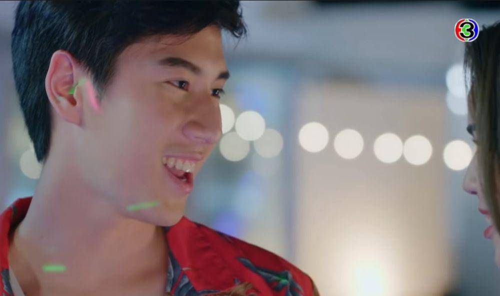 Bright Rapheephong dalam drama Kham See Than Dorn (dok. Channel 3 Thailand/ Kham See Than Dorn)