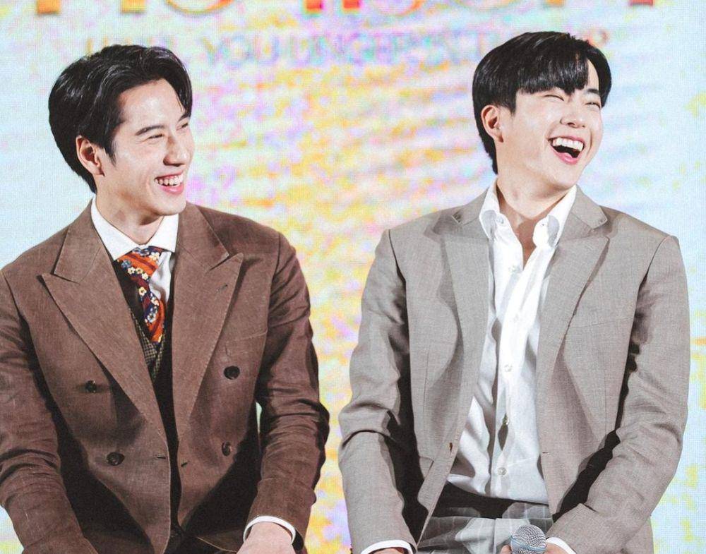 Bright Rapheephong dan Chanon Santinatornkul saat premier drama I Feel You Linger In The Air (instagram.com/brightrpp)