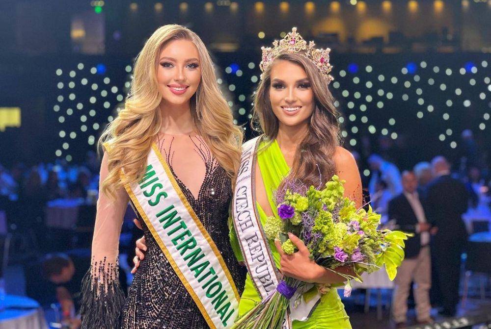 potret Jasmin Selberg Miss International 2022 saat bertugas di berbagai negara (instagram.com/jasminselberg)