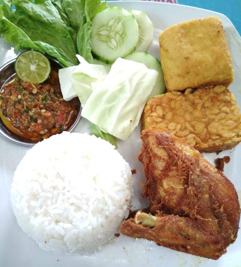 Ayam Bebek Tiarap (google.com/maps/Kerdush TV)