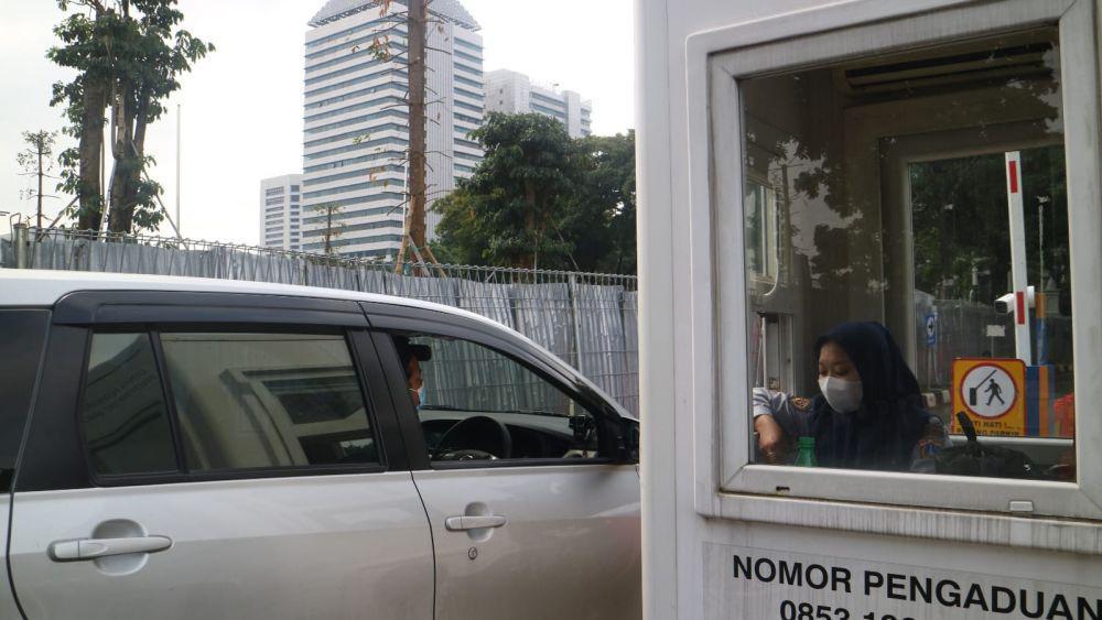 51 Lokasi Terapkan Tarif Parkir  Tertinggi buat Motor Belum Uji Emisi
