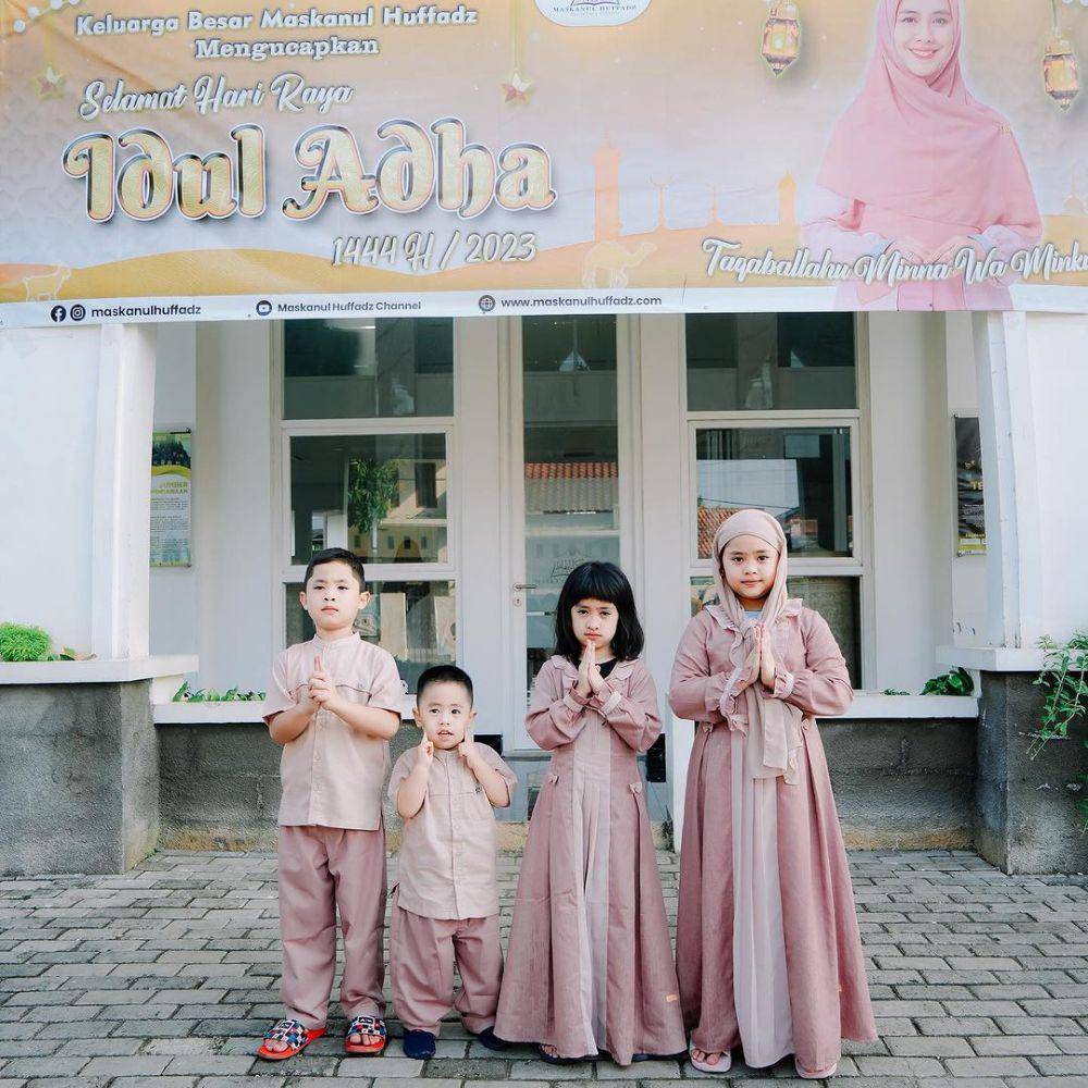 potret keempat buah hati Oki Setiana Dewi (instagram.com/okisetianadewi)