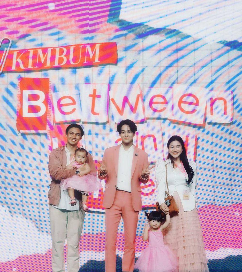 potret Felicya Angelista dan Caesar Hito bersama Kimbum (instagram.com/felicyangelista_)