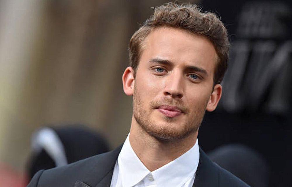 5 Film dan Serial Jonas Bloquet, Si Frenchie di The Nun II