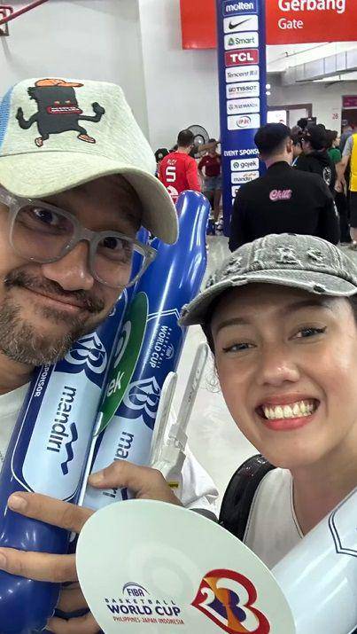 potret Tora Sudiro dan keluarga nonton FIBA World Cup (instagram.com/t_orasudi_ro)