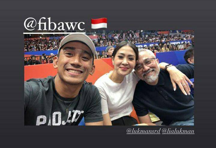 potret artis Indonesia nonton FIBA World Cup 2023 (instagram.com/daffawardhana)
