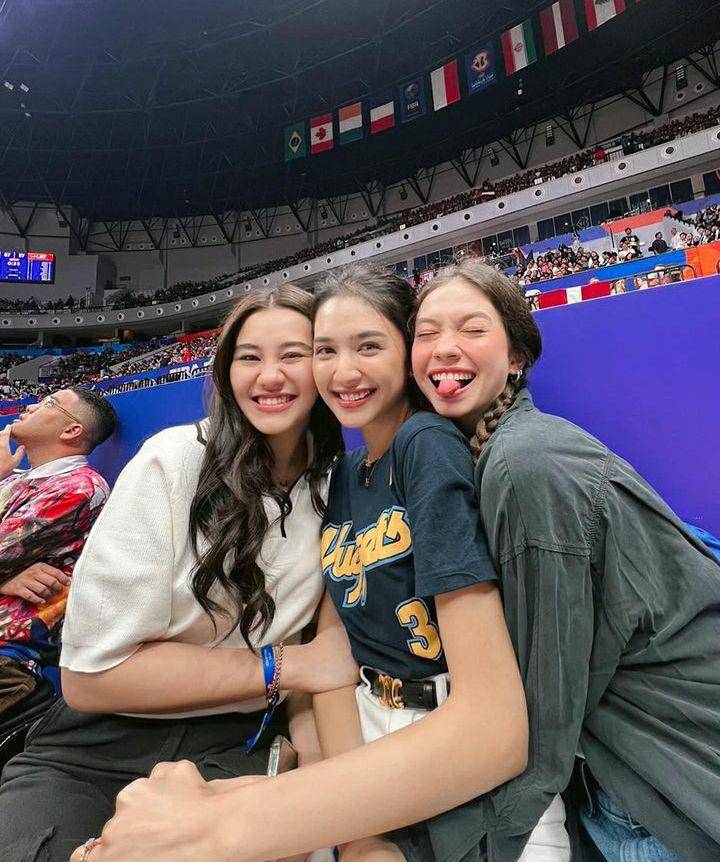 potret artis Indonesia nonton FIBA World Cup 2023 (instagram.com/aaliyah.massaid)