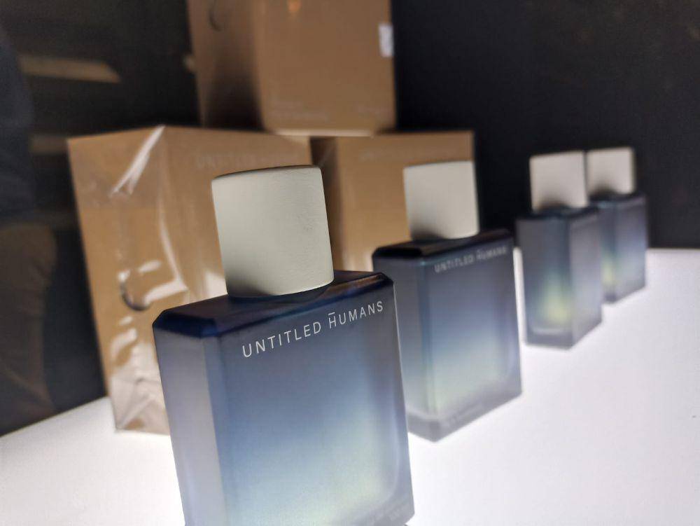 Untitled Humans, parfum kolaborasi dari HMNS dan MALIQ D'Essentials (IDN Times/M. Tarmizi Murdianto)