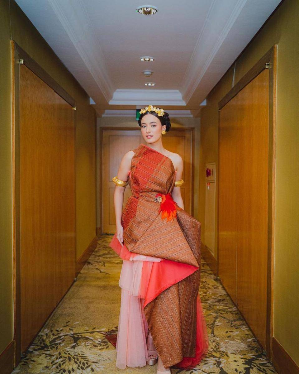 Gaya artis di KTT ASEAN. (instagram.com/mawar_eva)