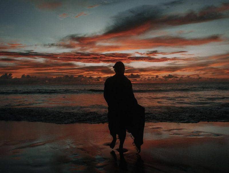 gambar sunset di Pantai Gawu Soyo (instagram.com/roadtolife.exp)