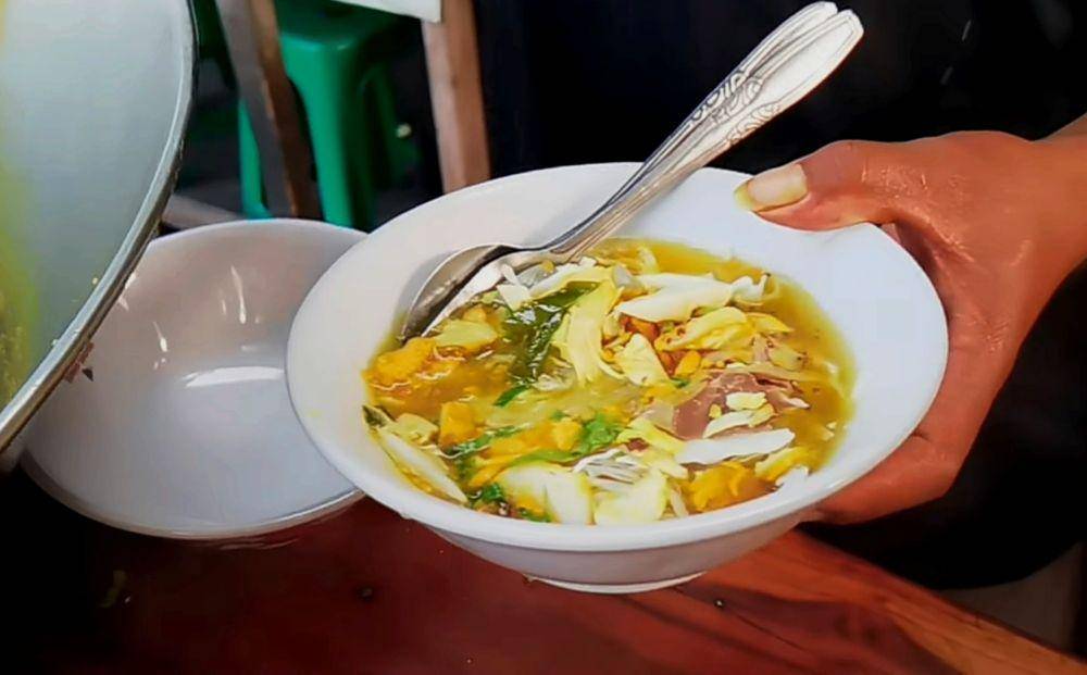 Soto Ayam Lamongan Cak No (youtube.com/BABAHE Kamus Kuliner Dan Jalan Jalan)