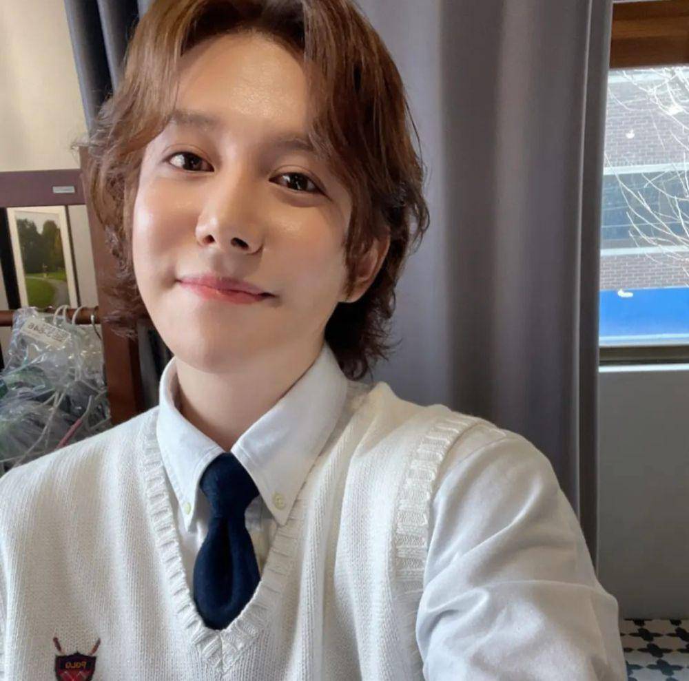 Park Kyung (instagram.com/qkrrud78)