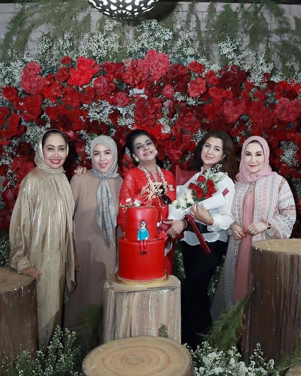 potret Alawiyah Alatas dan sahabat (instagram.com/ala_instyle)