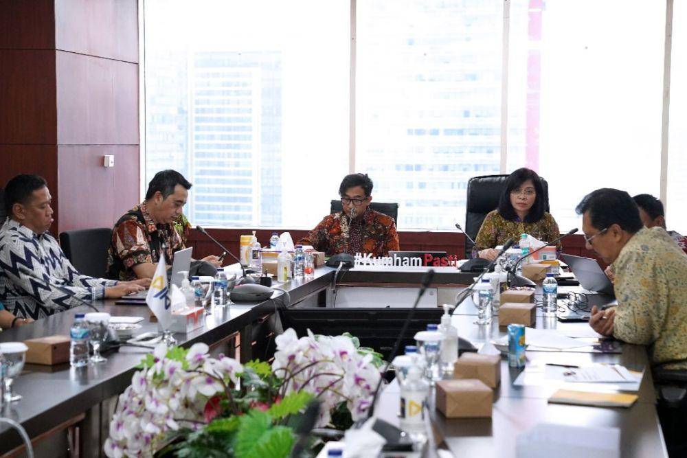 Direktur Jenderal KI, Min Usihen saat Rapat Klarifikasi Permohonan Izin Prakarsa Penyusunan RPP tentang Lisensi Lagu dan/atau Musik, Kamis (7/9/2023). (dok. Humas Direktorat Jenderal Kekayaan Intelektual)