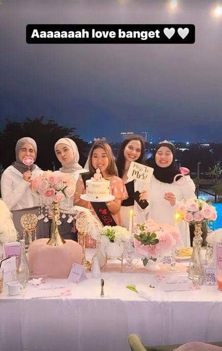 momen bridal shower Kiky Saputri (instagram.com/kikysaputrii)