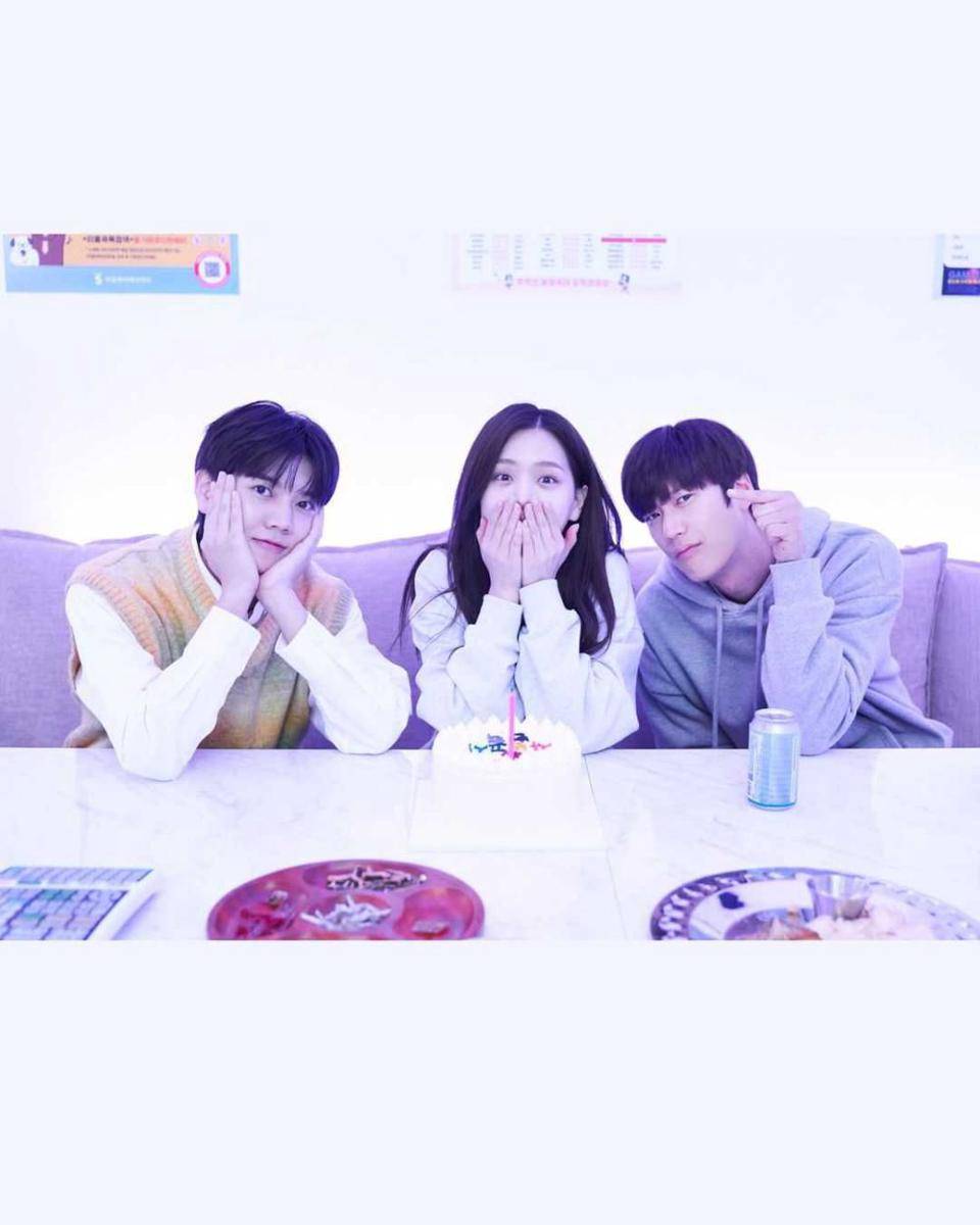potret cast drama Longing for You di balik layar (instagram.com/kj_ieun)