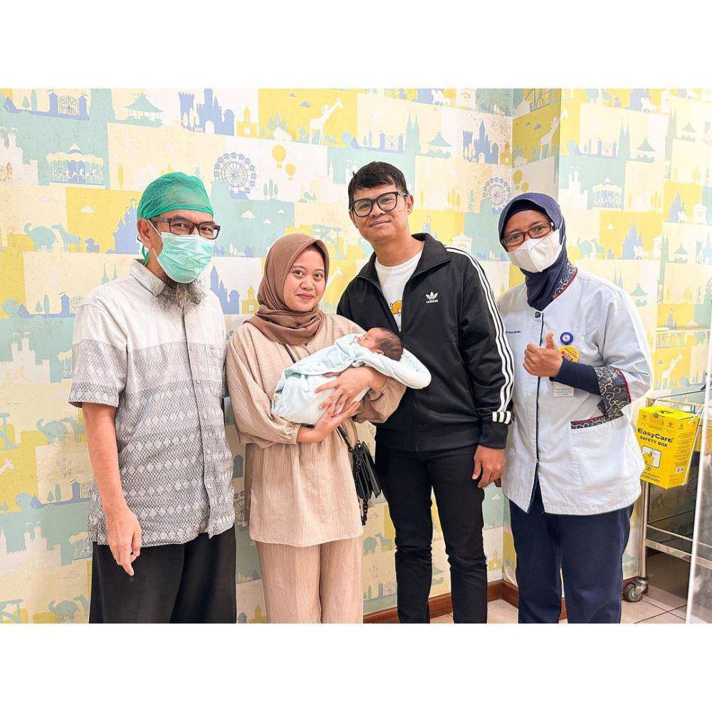 potret Musdalifah Basri dan keluarga (instagram.com/musdalifahbasri)