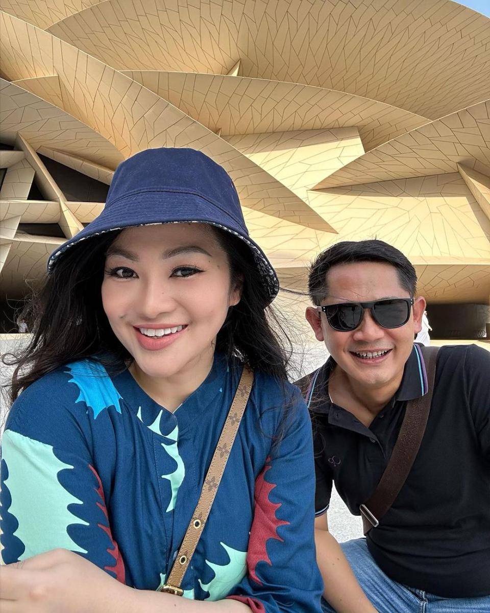 potret Fitri Carlina dan suami saat di Qatar (instagram.com/fitricarlina)