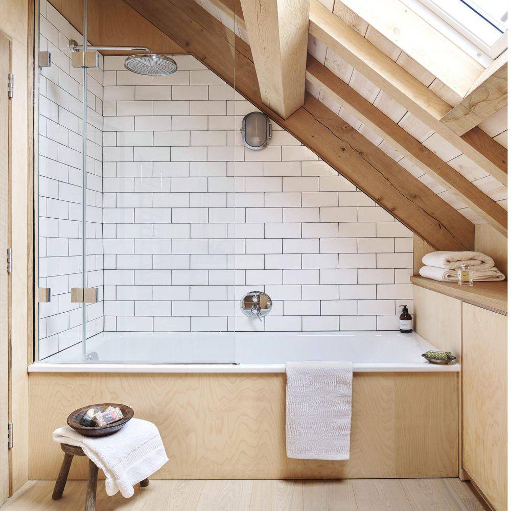 Desain kamar mandi bernuansa beige (idealhome.co.uk)