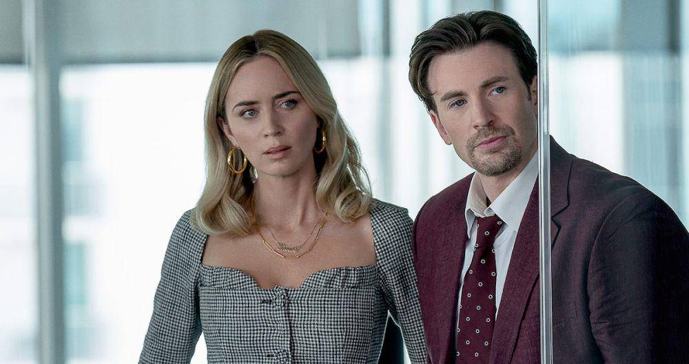 Emily Blunt dan Chris Evans dalam film Pain Hustlers (dok. Netflix/Pain Hustlers)
