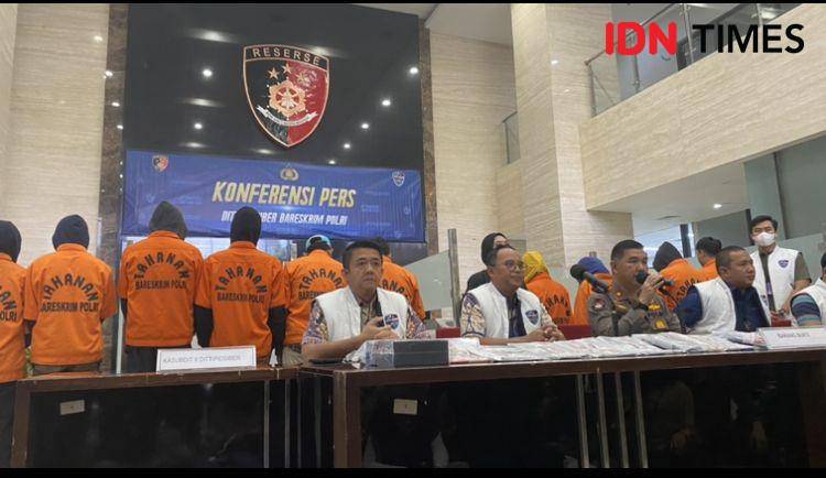 Polisi bongkar kasus perjudian online yang bermarkas di Bali. Sebanyak 11 orang ditetapkan sebagai tersangka. (IDN Times/Amir Faisol)