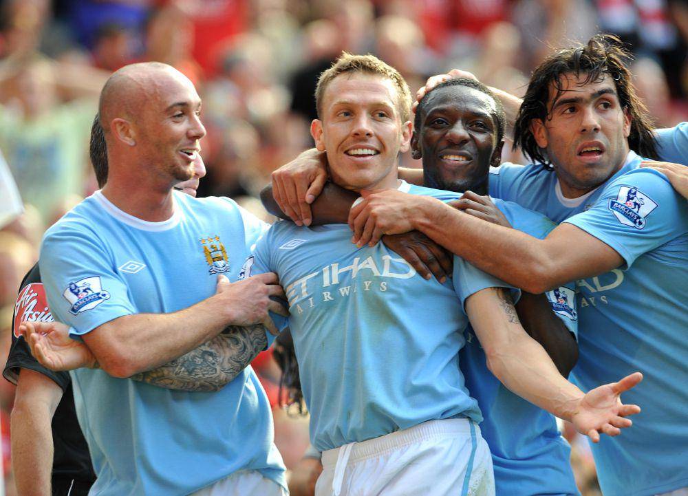 Craig Bellamy (dua dari kiri) (twitter.com/ManCity)
