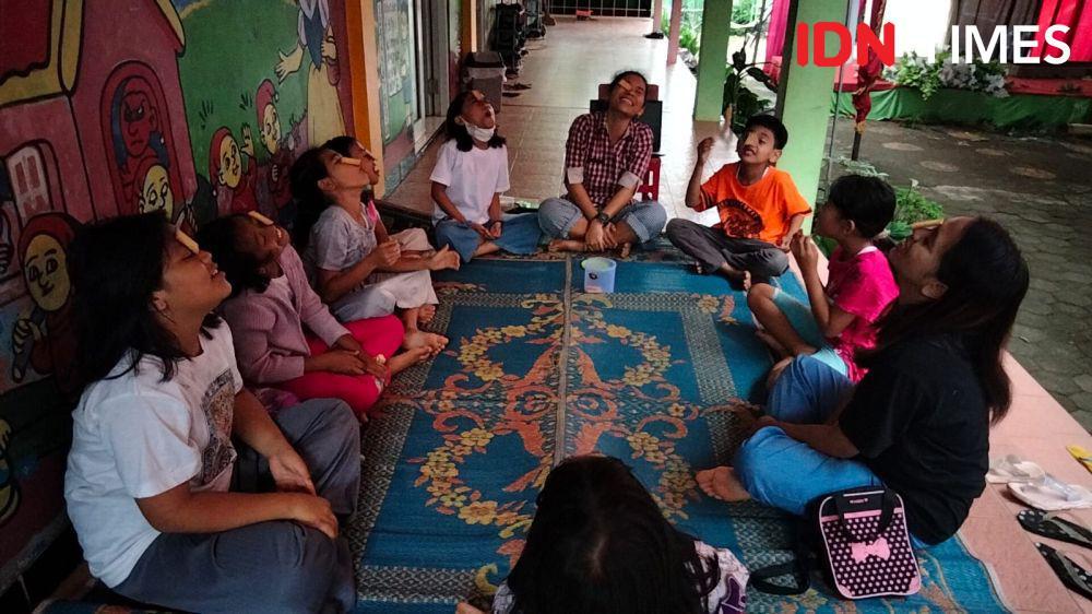 Cerita Susanna Merajut Mimpi Anak-anak Pedalaman dari Desa ke Desa