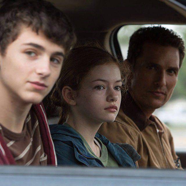 Timothee Chalamet, Mackenzie Foy, dan Matthew McConaughey (instagram.com/interstellarmovie)