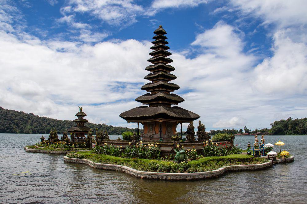 Potret Pura Ulun Danu Bratan ( unsplash.com/Nick Fewings)