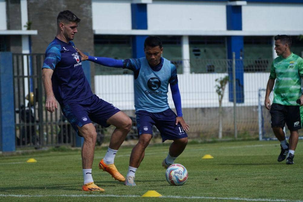 Persib Gelar Permainan Internal Demi Jaga Motivasi Pemain di Jeda Liga