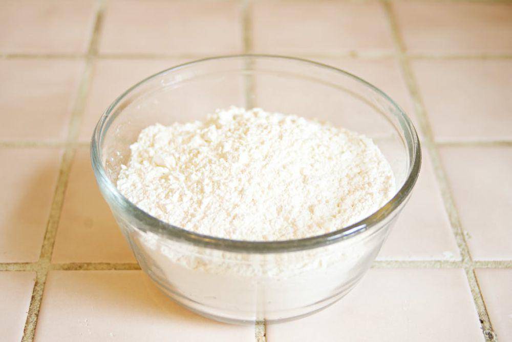 ilustrasi baking soda di dalam mangkuk (pexels.com/Rachel Loughman)