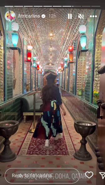 potret Fitri Carlina dan suami saat di Qatar (instagram.com/fitricarlina)
