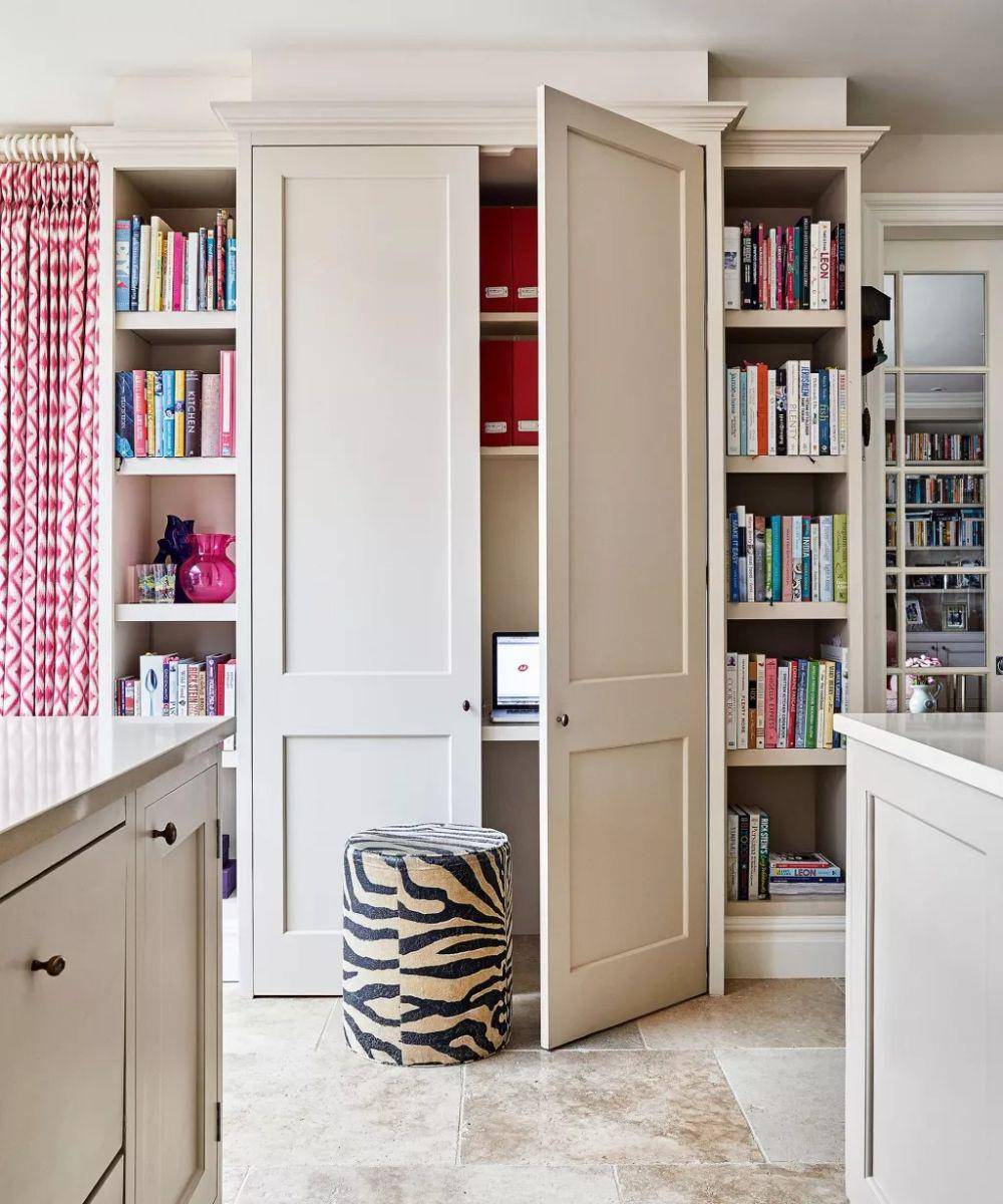 ilustrasi mini library (homesandgardens.com)