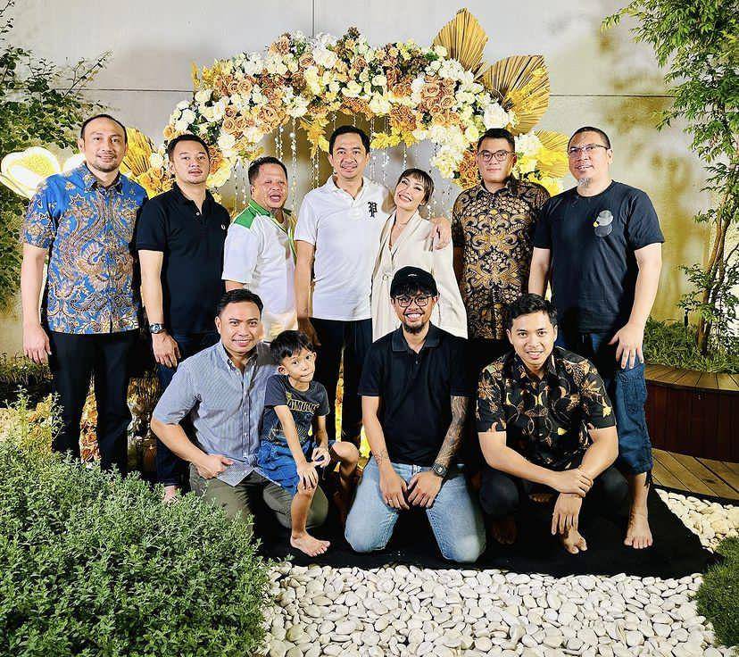 potret pengajian ulang tahun ke-39 Ayu Dewi (Instagram.com/mrsayudewi)