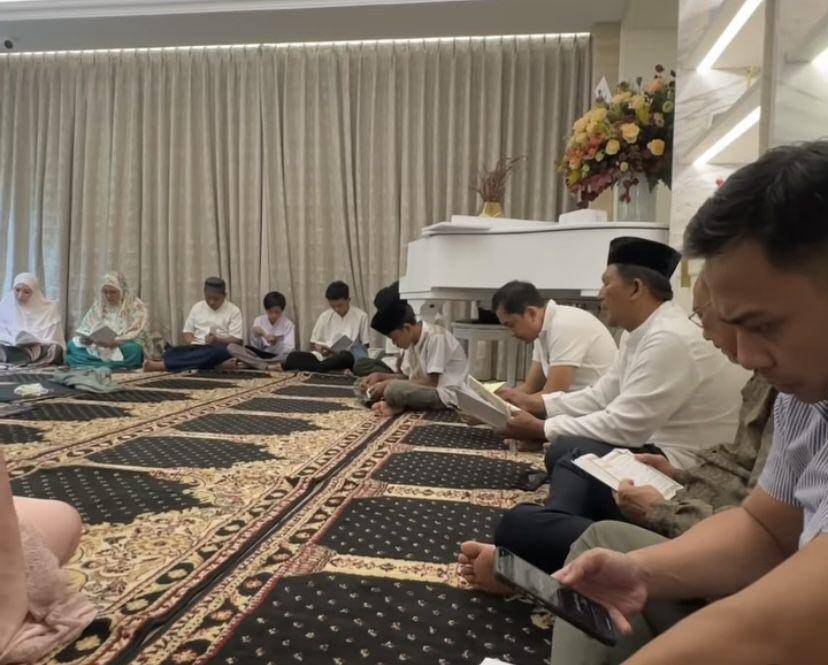 potret pengajian ulang tahun ke-39 Ayu Dewi (Instagram.com/mrsayudewi)
