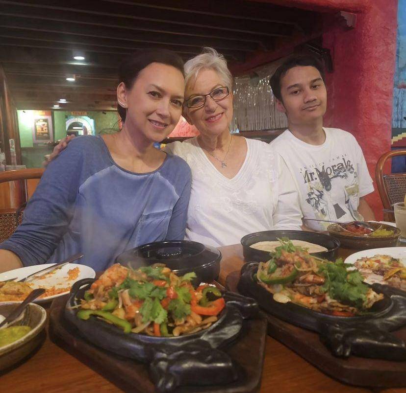 potret ulang tahun ibu Ira dan Ari Wibowo (Instagram.com/ariwibowo_official)