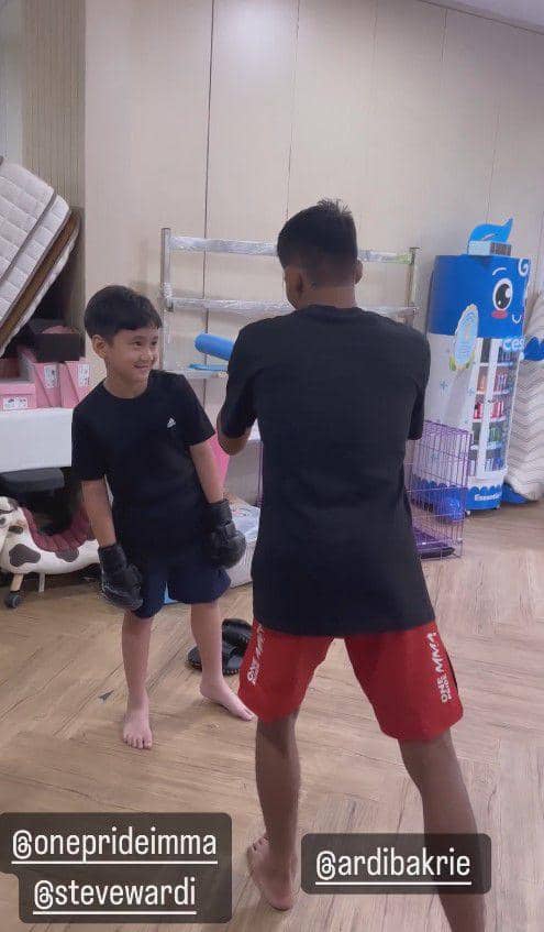 Rafathar latihan bela diri (Instagram.com/raffinagita1717)