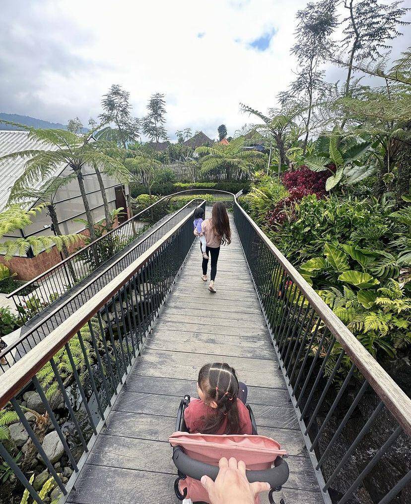 potret liburan keluarga Samuel Zylgwyn di Bali (Instagram.com/samuel_zylgwyn)