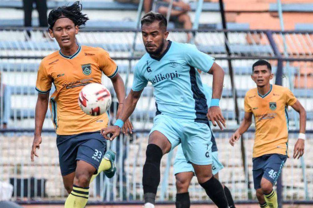 Persela Lamongan saat menghadapi Gresik United dalam laga uji coba pada 2022. (instagram.com/perselafc)
