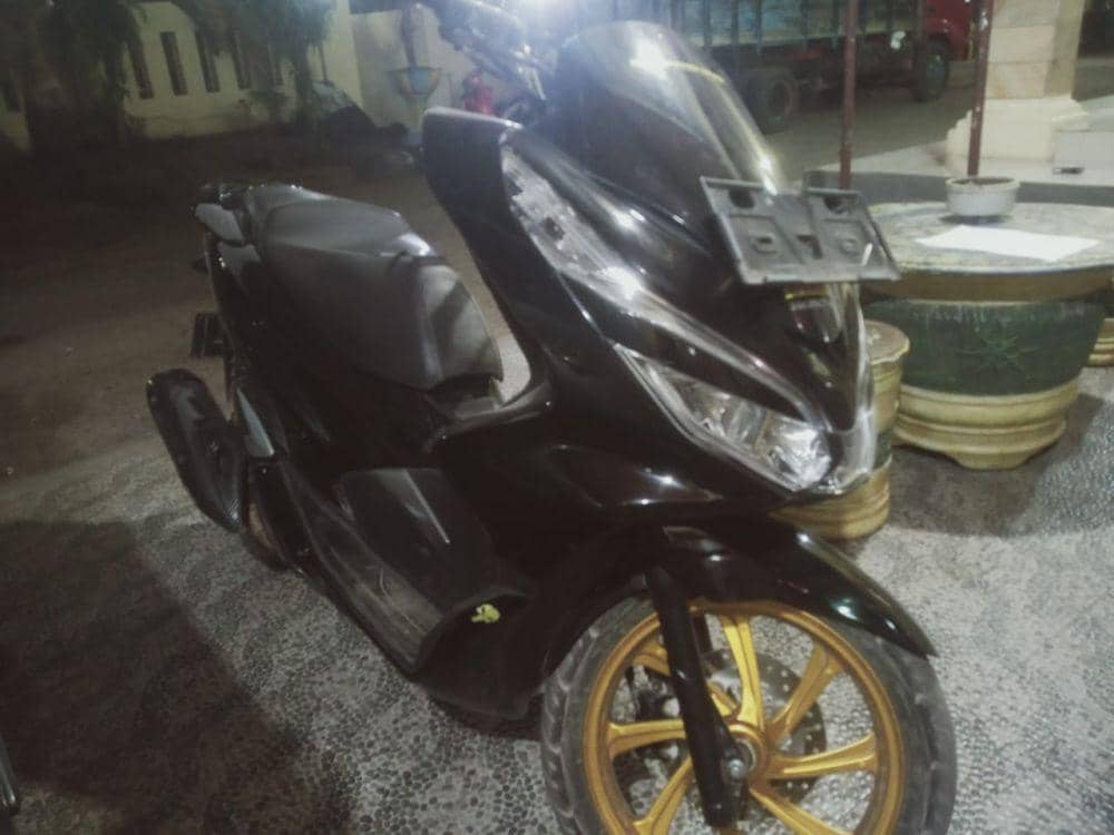 Barang bukti kejahatan milik korban A. (DOK. Polsek Terbanggi Besar).