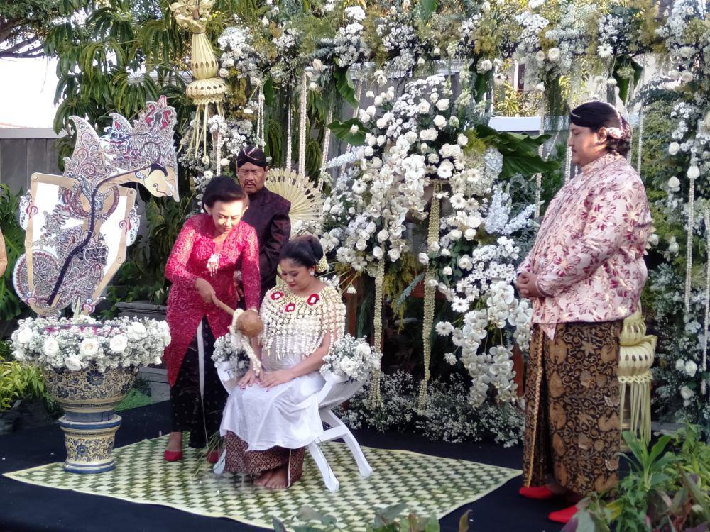 Istri Hamil 7 Bulan, Ndarboy Ciptakan Lagu Berjudul Anak Lanang