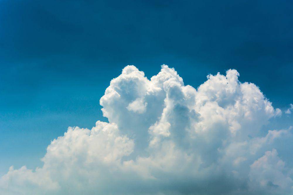 ilustrasi cumulonimbus (unsplash.com/@alexmachado)