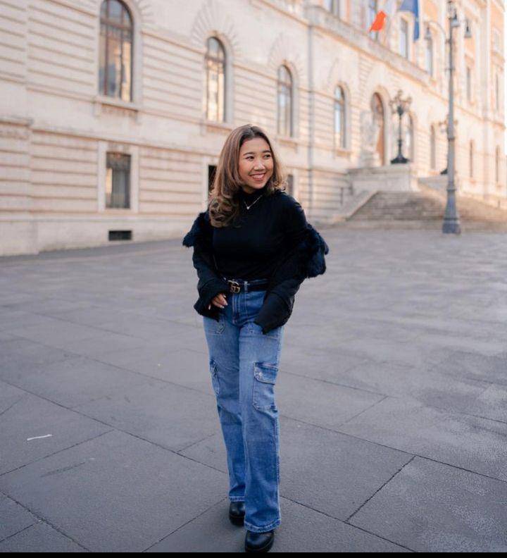 Ootd jeans kiky saputri (Instagram.com/kikysaputri)
