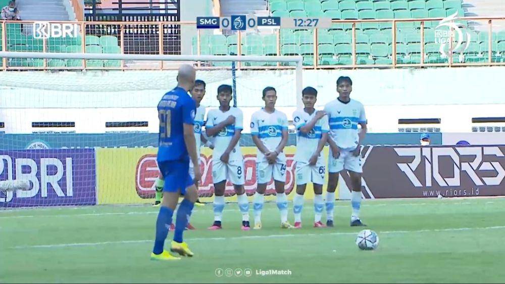 Persela Lamongan saat menghadapi PSIS Semarang pada 2021. (facebook.com/doc. Liga 1 Indonesia)